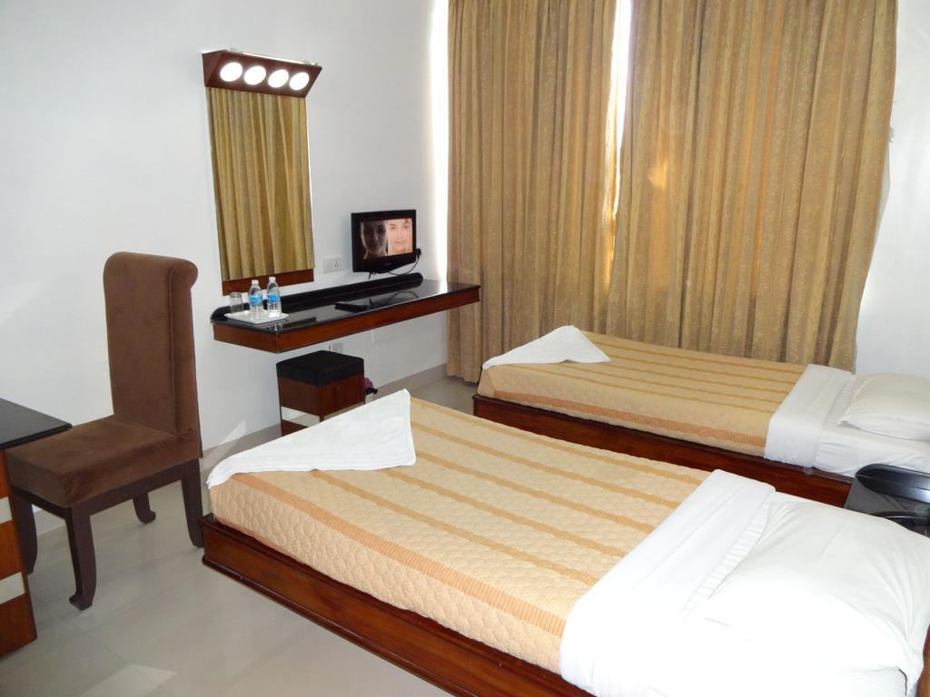 โลตัสอะพอนดี้โฮเต็ล Hotel ปอนดิเชอรี ห้อง รูปภาพ