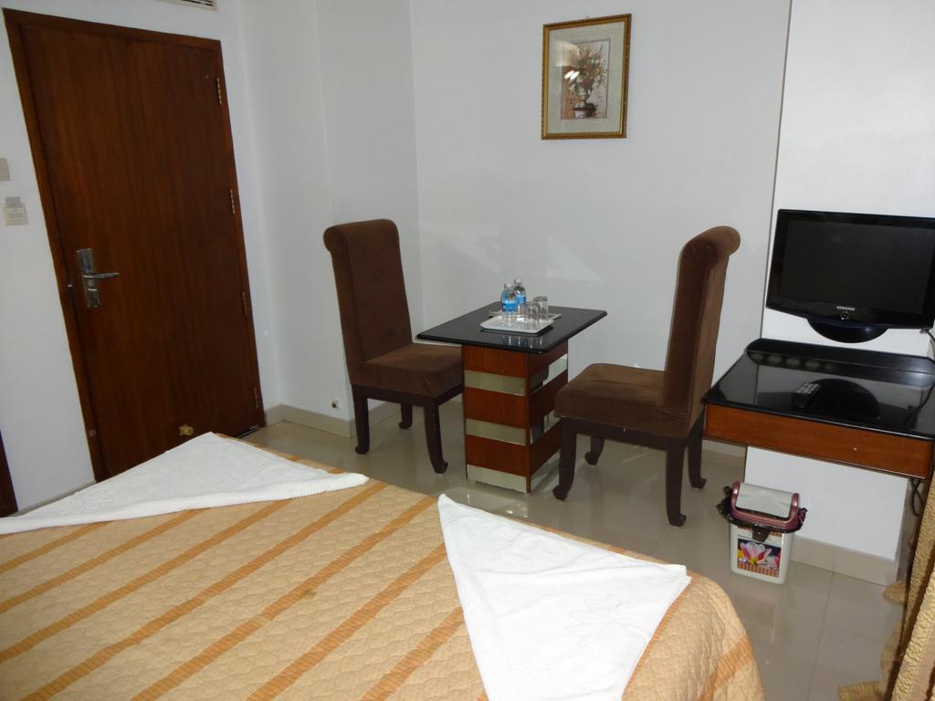 โลตัสอะพอนดี้โฮเต็ล Hotel ปอนดิเชอรี ภายนอก รูปภาพ