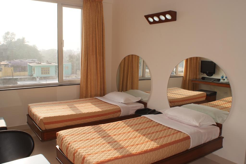 โลตัสอะพอนดี้โฮเต็ล Hotel ปอนดิเชอรี ห้อง รูปภาพ